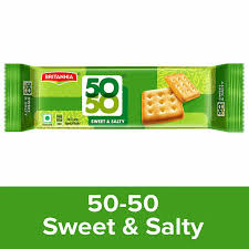 Britannia 50-50 Sweet & Salty Crackers 62g